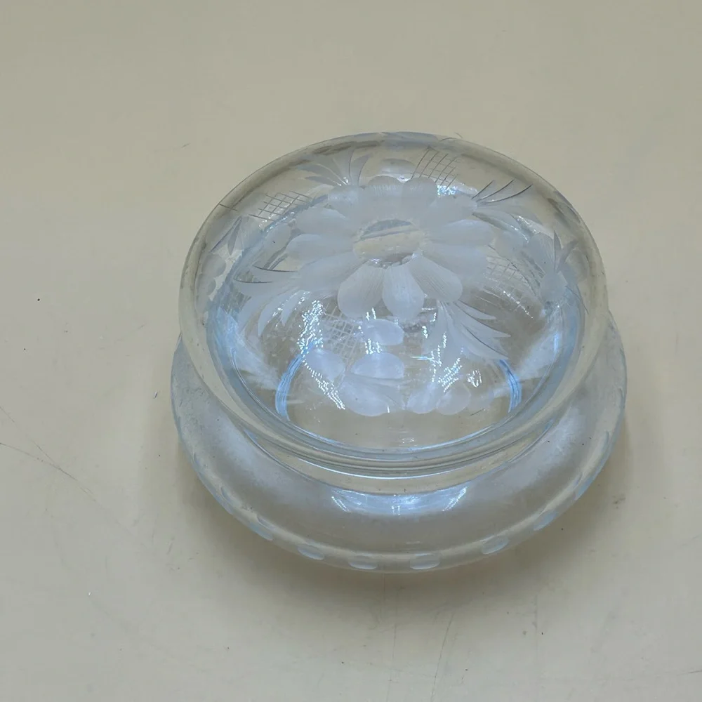 Crystal powder box with etched floral design, trinket box